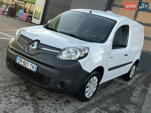 Белый Рено Кенгу, объемом двигателя 0 л и пробегом 99 тыс. км за 8250 $, фото 6 на Automoto.ua