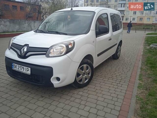 Білий Рено Кєнгу, об'ємом двигуна 1.46 л та пробігом 47 тис. км за 11999 $, фото 1 на Automoto.ua