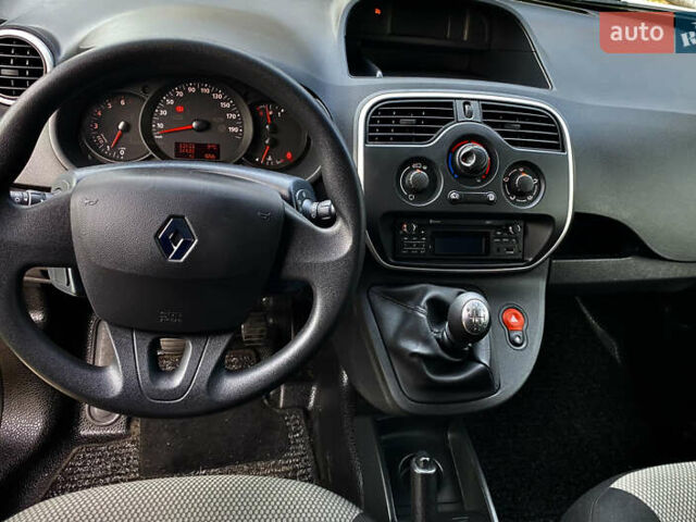 Белый Рено Кенгу, объемом двигателя 1.5 л и пробегом 164 тыс. км за 11399 $, фото 22 на Automoto.ua