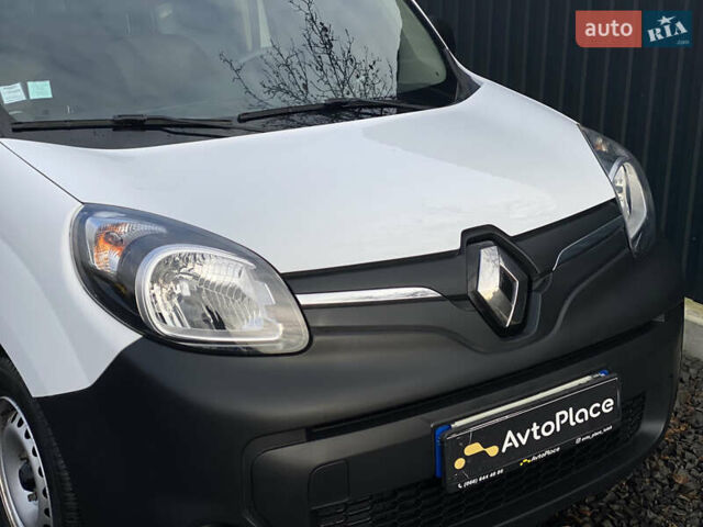 Белый Рено Кенгу, объемом двигателя 0 л и пробегом 8 тыс. км за 15500 $, фото 38 на Automoto.ua
