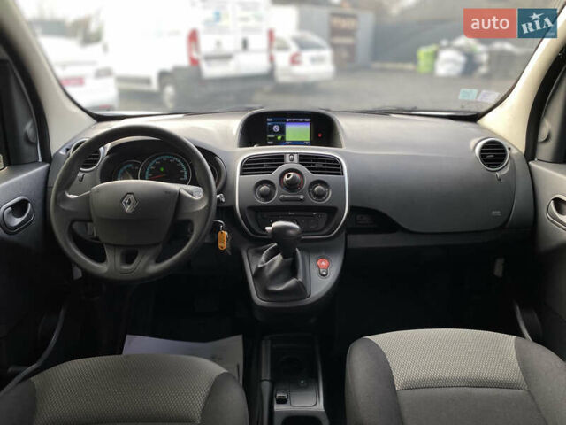 Белый Рено Кенгу, объемом двигателя 0 л и пробегом 8 тыс. км за 15500 $, фото 18 на Automoto.ua