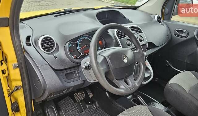 Білий Рено Кєнгу, об'ємом двигуна 0 л та пробігом 53 тис. км за 11100 $, фото 48 на Automoto.ua