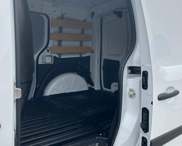 Белый Рено Кенгу, объемом двигателя 1.5 л и пробегом 255 тыс. км за 10550 $, фото 27 на Automoto.ua
