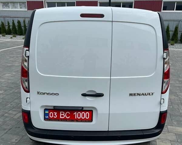 Белый Рено Кенгу, объемом двигателя 1.5 л и пробегом 255 тыс. км за 10550 $, фото 8 на Automoto.ua