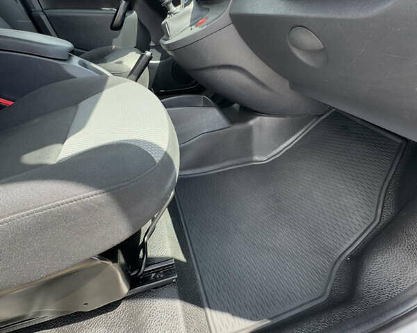 Белый Рено Кенгу, объемом двигателя 1.5 л и пробегом 149 тыс. км за 13900 $, фото 28 на Automoto.ua