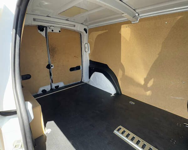 Белый Рено Кенгу, объемом двигателя 1.5 л и пробегом 149 тыс. км за 13900 $, фото 34 на Automoto.ua