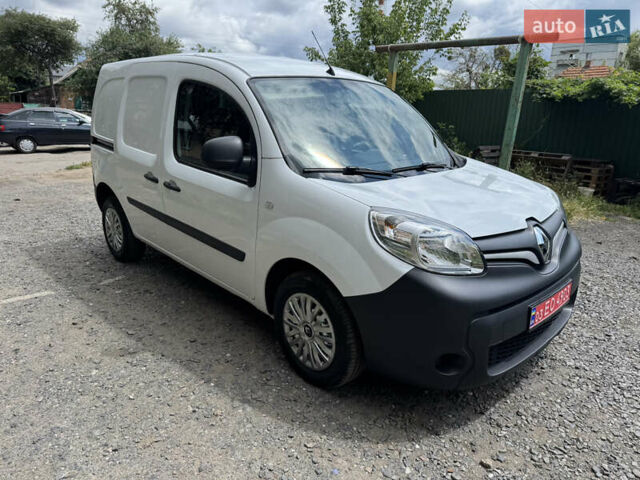 Белый Рено Кенгу, объемом двигателя 1.5 л и пробегом 118 тыс. км за 11300 $, фото 1 на Automoto.ua