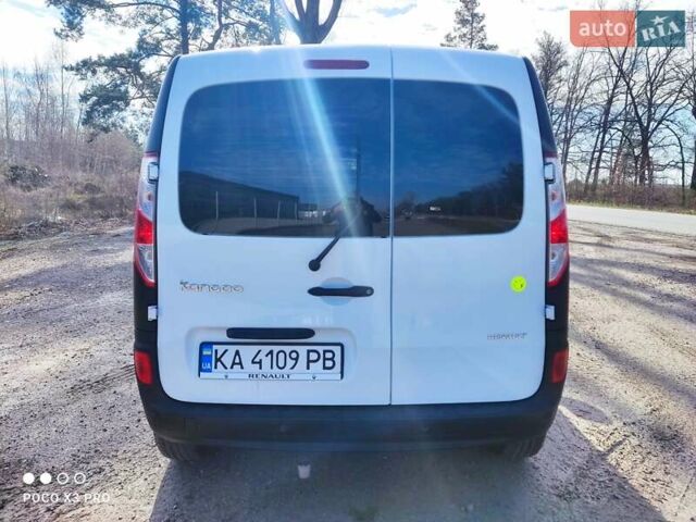 Белый Рено Кенгу, объемом двигателя 1.5 л и пробегом 175 тыс. км за 12800 $, фото 6 на Automoto.ua