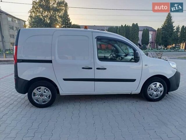 Білий Рено Кєнгу, об'ємом двигуна 0 л та пробігом 35 тис. км за 11300 $, фото 12 на Automoto.ua