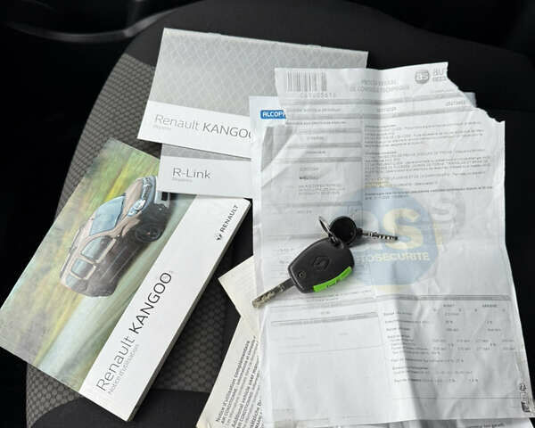 Белый Рено Кенгу, объемом двигателя 1.5 л и пробегом 150 тыс. км за 12200 $, фото 30 на Automoto.ua