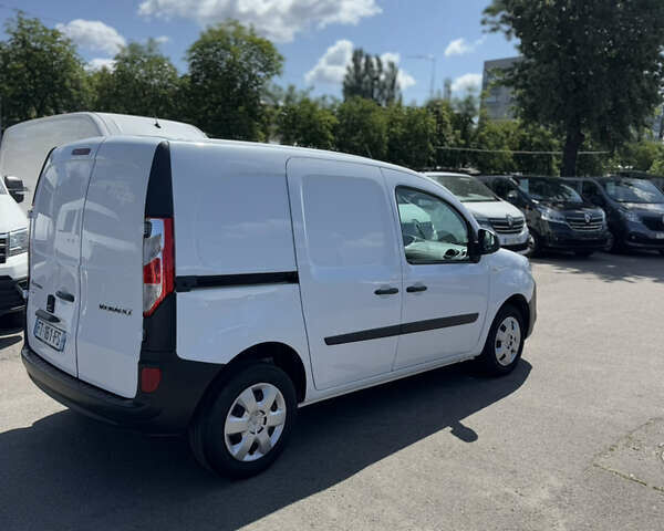 Белый Рено Кенгу, объемом двигателя 1.5 л и пробегом 179 тыс. км за 12700 $, фото 9 на Automoto.ua