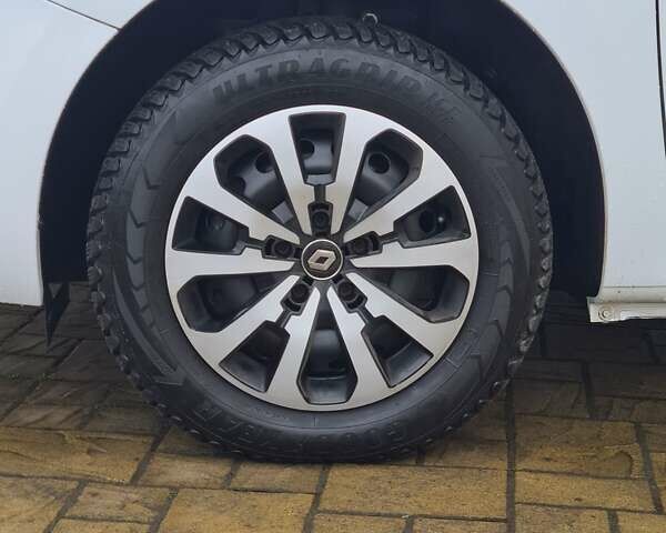 Білий Рено Кєнгу, об'ємом двигуна 1.5 л та пробігом 173 тис. км за 15000 $, фото 22 на Automoto.ua