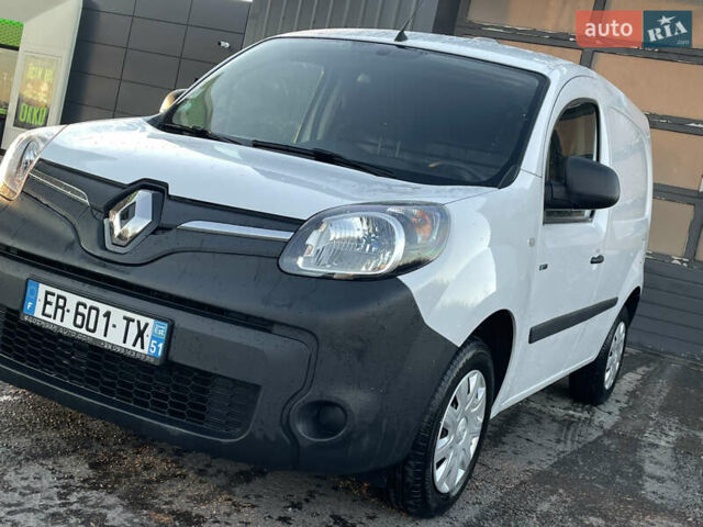Белый Рено Кенгу, объемом двигателя 0 л и пробегом 99 тыс. км за 8250 $, фото 27 на Automoto.ua
