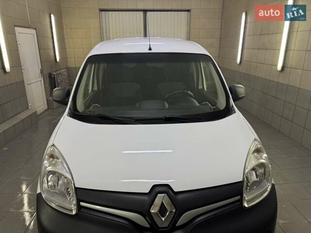Білий Рено Кєнгу, об'ємом двигуна 1.5 л та пробігом 131 тис. км за 13999 $, фото 24 на Automoto.ua