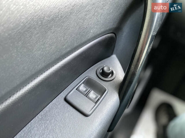 Белый Рено Кенгу, объемом двигателя 0 л и пробегом 8 тыс. км за 15500 $, фото 34 на Automoto.ua