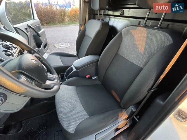 Белый Рено Кенгу, объемом двигателя 0 л и пробегом 99 тыс. км за 8250 $, фото 23 на Automoto.ua