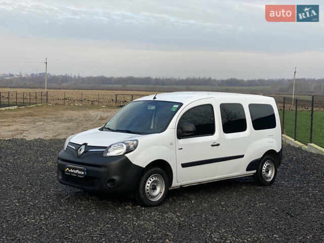 Белый Рено Кенгу, объемом двигателя 0 л и пробегом 8 тыс. км за 15500 $, фото 40 на Automoto.ua