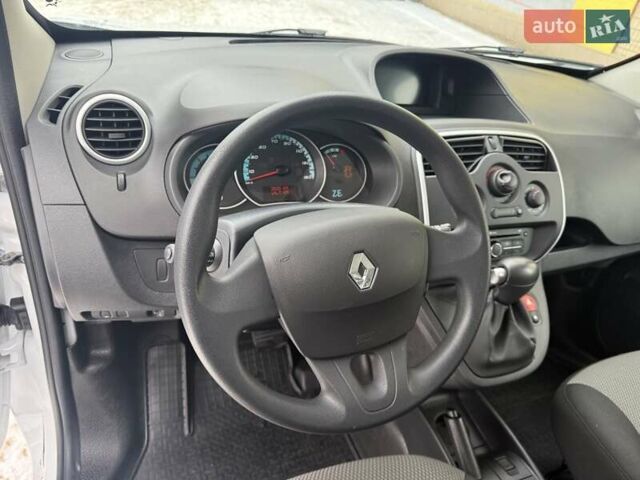 Білий Рено Кєнгу, об'ємом двигуна 0 л та пробігом 3 тис. км за 14950 $, фото 20 на Automoto.ua