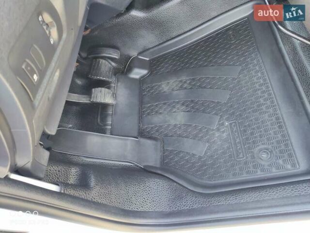 Белый Рено Кенгу, объемом двигателя 1.5 л и пробегом 180 тыс. км за 12250 $, фото 16 на Automoto.ua