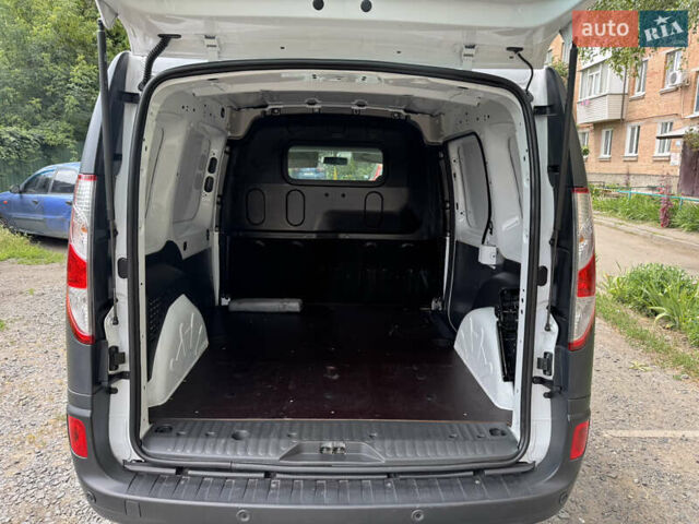 Белый Рено Кенгу, объемом двигателя 1.5 л и пробегом 118 тыс. км за 11300 $, фото 9 на Automoto.ua