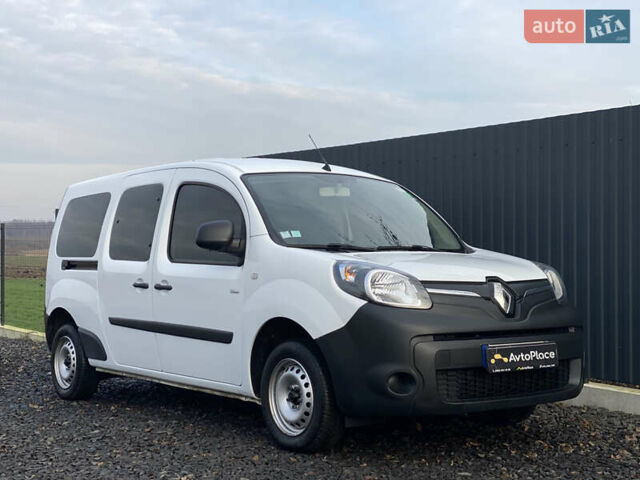 Белый Рено Кенгу, объемом двигателя 0 л и пробегом 8 тыс. км за 15500 $, фото 68 на Automoto.ua