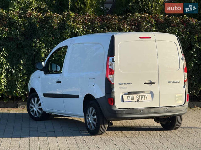 Белый Рено Кенгу, объемом двигателя 1.5 л и пробегом 193 тыс. км за 10999 $, фото 2 на Automoto.ua