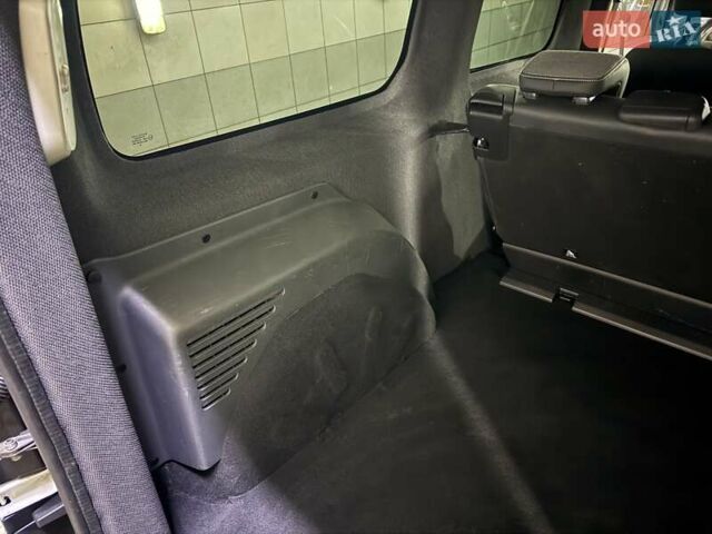 Білий Рено Кєнгу, об'ємом двигуна 1.5 л та пробігом 131 тис. км за 13999 $, фото 15 на Automoto.ua