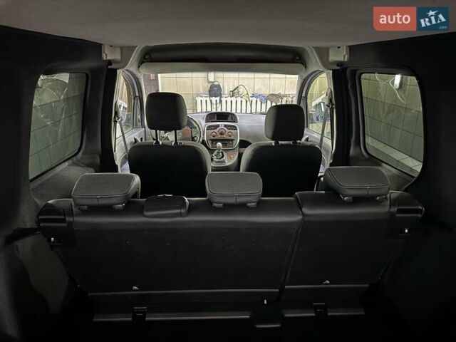 Білий Рено Кєнгу, об'ємом двигуна 1.5 л та пробігом 131 тис. км за 13999 $, фото 14 на Automoto.ua