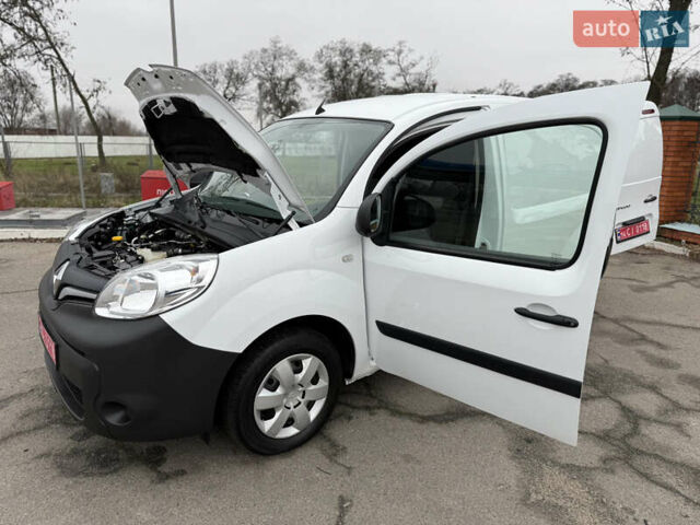 Белый Рено Кенгу, объемом двигателя 1.5 л и пробегом 118 тыс. км за 12599 $, фото 106 на Automoto.ua