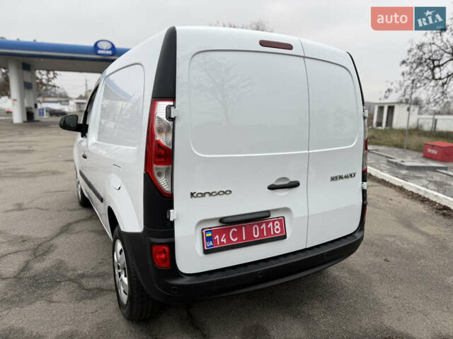 Белый Рено Кенгу, объемом двигателя 1.5 л и пробегом 118 тыс. км за 12599 $, фото 21 на Automoto.ua