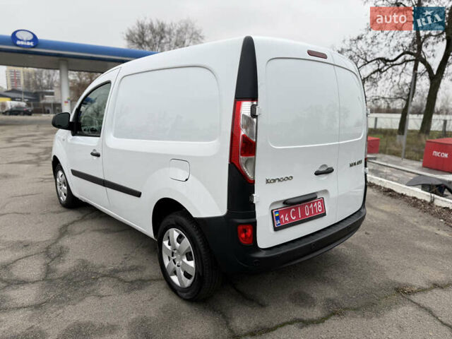 Белый Рено Кенгу, объемом двигателя 1.5 л и пробегом 118 тыс. км за 12599 $, фото 22 на Automoto.ua