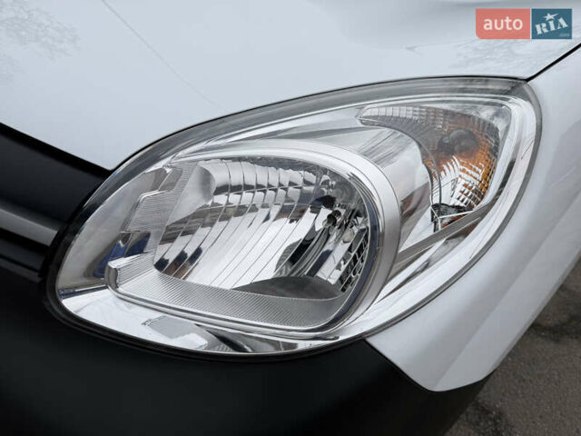 Белый Рено Кенгу, объемом двигателя 1.5 л и пробегом 118 тыс. км за 12599 $, фото 37 на Automoto.ua