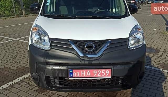 Белый Рено Кенгу, объемом двигателя 1.5 л и пробегом 200 тыс. км за 12000 $, фото 3 на Automoto.ua