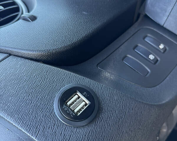 Білий Рено Кєнгу, об'ємом двигуна 1.5 л та пробігом 102 тис. км за 12500 $, фото 49 на Automoto.ua