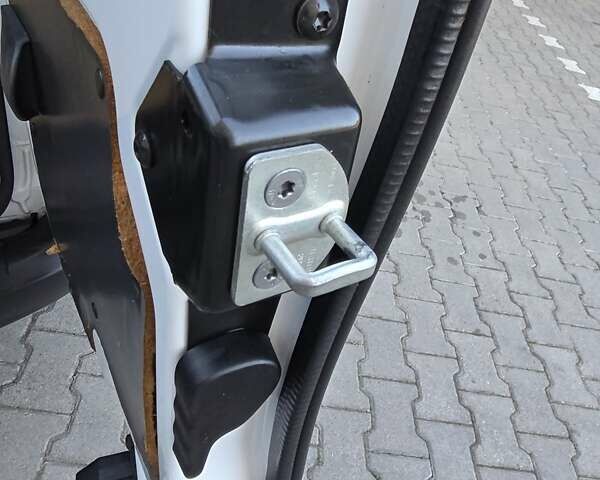 Рено Кенгу 2021 в Одессе на Automoto.ua Белый Рено Кенгу, объемом двигателя 0 л и пробегом 53 тыс. км за 11600 $, фото 28 на Automoto.ua