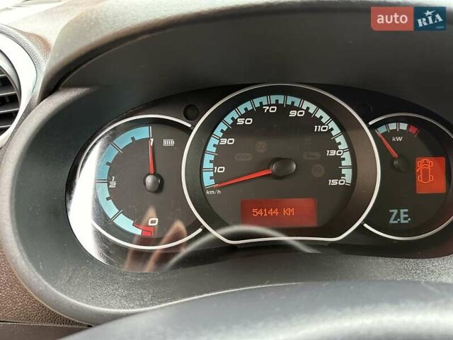 Белый Рено Кенгу, объемом двигателя 0 л и пробегом 54 тыс. км за 12500 $, фото 28 на Automoto.ua