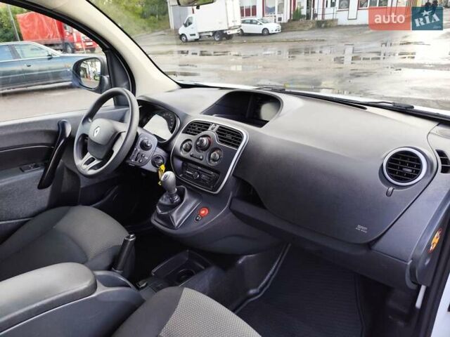 Белый Рено Кенгу, объемом двигателя 1.5 л и пробегом 169 тыс. км за 12800 $, фото 24 на Automoto.ua