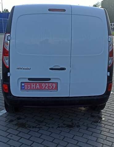 Белый Рено Кенгу, объемом двигателя 1.5 л и пробегом 200 тыс. км за 12000 $, фото 7 на Automoto.ua