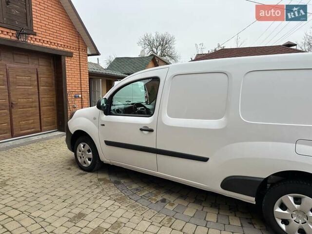 Белый Рено Кенгу, объемом двигателя 0 л и пробегом 54 тыс. км за 12500 $, фото 5 на Automoto.ua