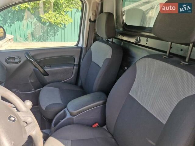 Белый Рено Кенгу, объемом двигателя 1.5 л и пробегом 188 тыс. км за 10900 $, фото 9 на Automoto.ua