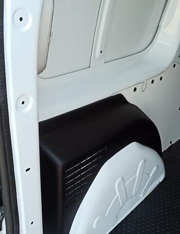 Белый Рено Кенгу, объемом двигателя 1.5 л и пробегом 200 тыс. км за 12000 $, фото 20 на Automoto.ua