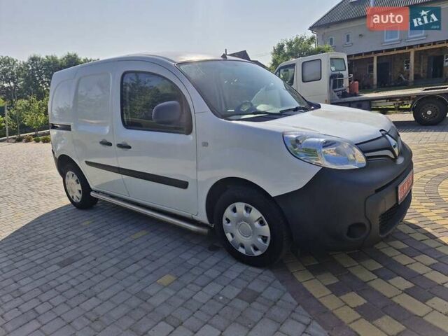 Белый Рено Кенгу, объемом двигателя 1.5 л и пробегом 188 тыс. км за 10900 $, фото 1 на Automoto.ua
