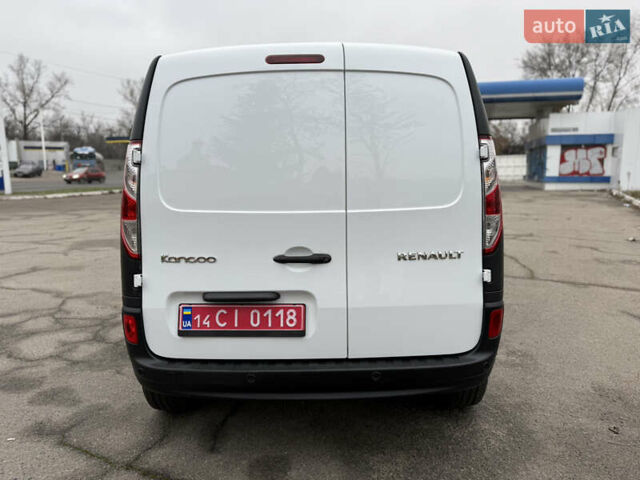 Белый Рено Кенгу, объемом двигателя 1.5 л и пробегом 118 тыс. км за 12599 $, фото 20 на Automoto.ua