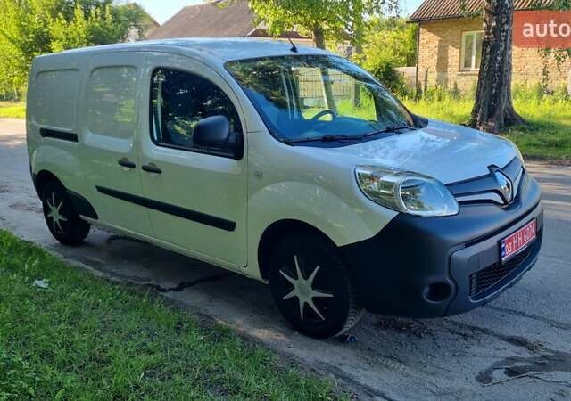 Белый Рено Кенгу, объемом двигателя 1.5 л и пробегом 191 тыс. км за 12700 $, фото 6 на Automoto.ua