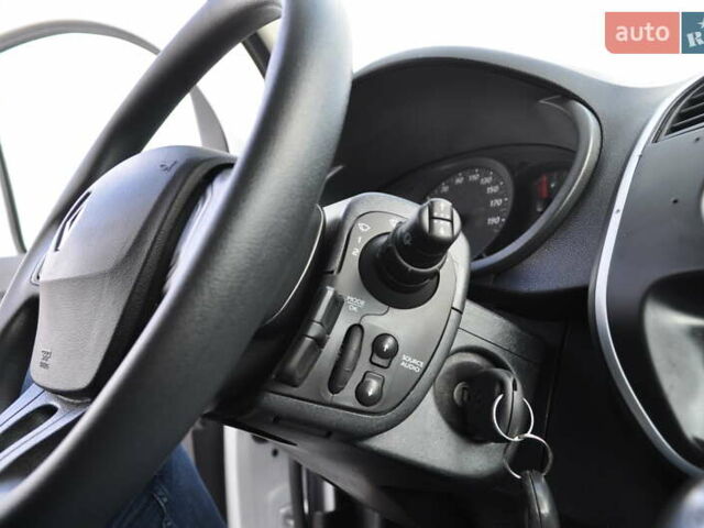 Рено Кенгу 2021 в Киеве на Automoto.ua Белый Рено Кенгу, объемом двигателя 1.5 л и пробегом 232 тыс. км за 12500 $, фото 66 на Automoto.ua
