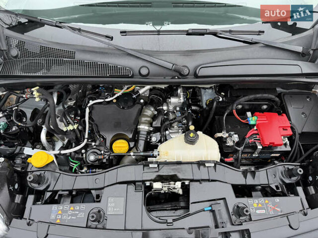 Белый Рено Кенгу, объемом двигателя 1.5 л и пробегом 118 тыс. км за 12599 $, фото 7 на Automoto.ua