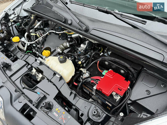 Белый Рено Кенгу, объемом двигателя 1.5 л и пробегом 118 тыс. км за 12599 $, фото 82 на Automoto.ua