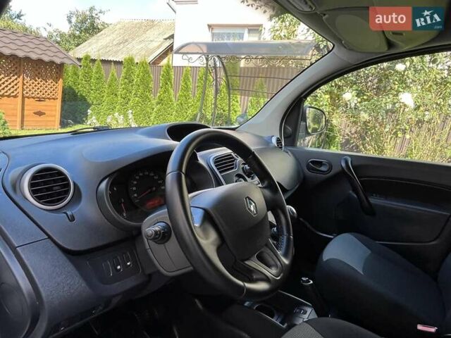 Белый Рено Кенгу, объемом двигателя 1.5 л и пробегом 179 тыс. км за 12500 $, фото 10 на Automoto.ua