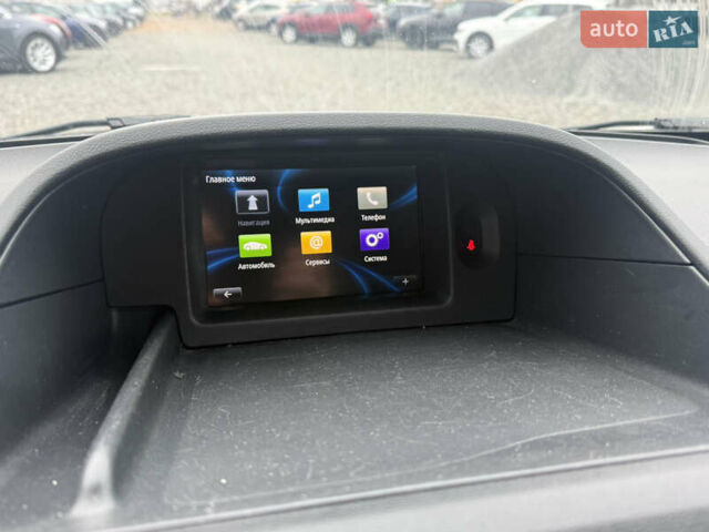 Белый Рено Кенгу, объемом двигателя 0 л и пробегом 54 тыс. км за 12500 $, фото 14 на Automoto.ua