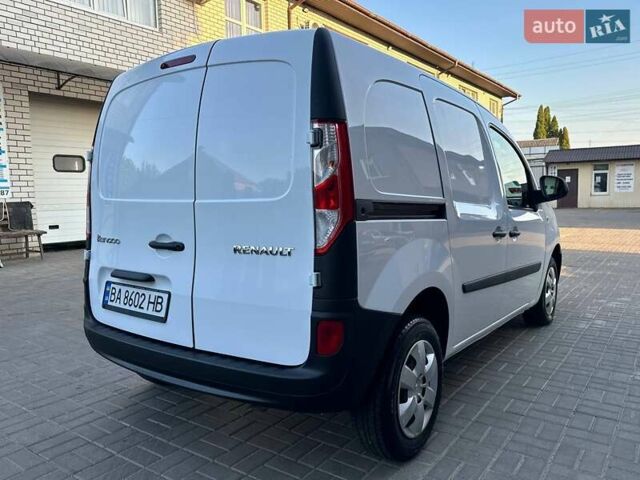 Белый Рено Кенгу, объемом двигателя 1.5 л и пробегом 14 тыс. км за 13800 $, фото 4 на Automoto.ua